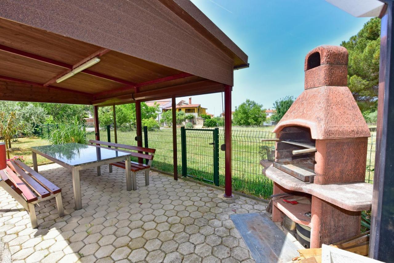 Apartments Elin Sofia Πόρετς Εξωτερικό φωτογραφία