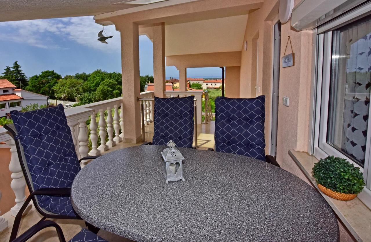 Apartments Elin Sofia Πόρετς Εξωτερικό φωτογραφία