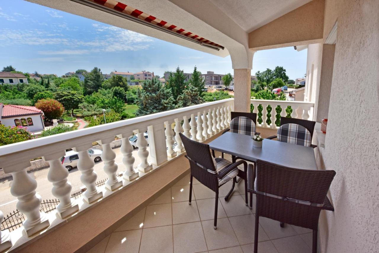 Apartments Elin Sofia Πόρετς Εξωτερικό φωτογραφία