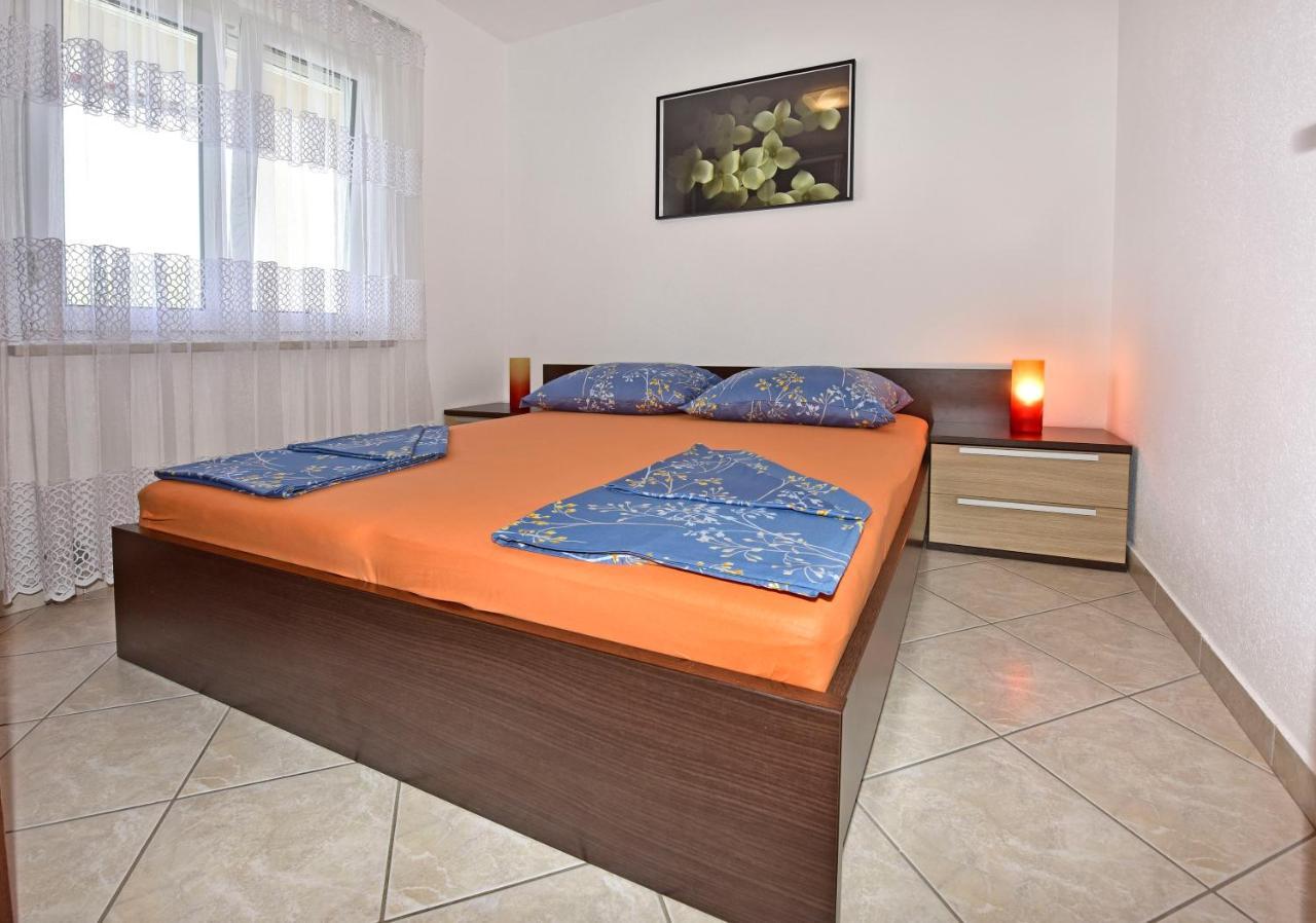 Apartments Elin Sofia Πόρετς Εξωτερικό φωτογραφία