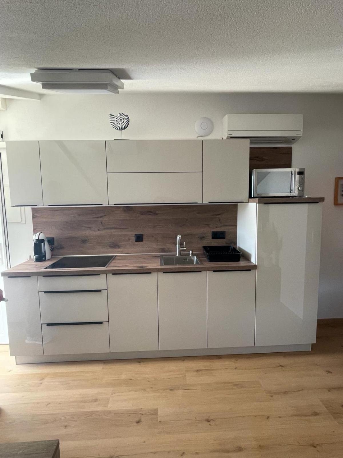 Apartments Elin Sofia Πόρετς Εξωτερικό φωτογραφία