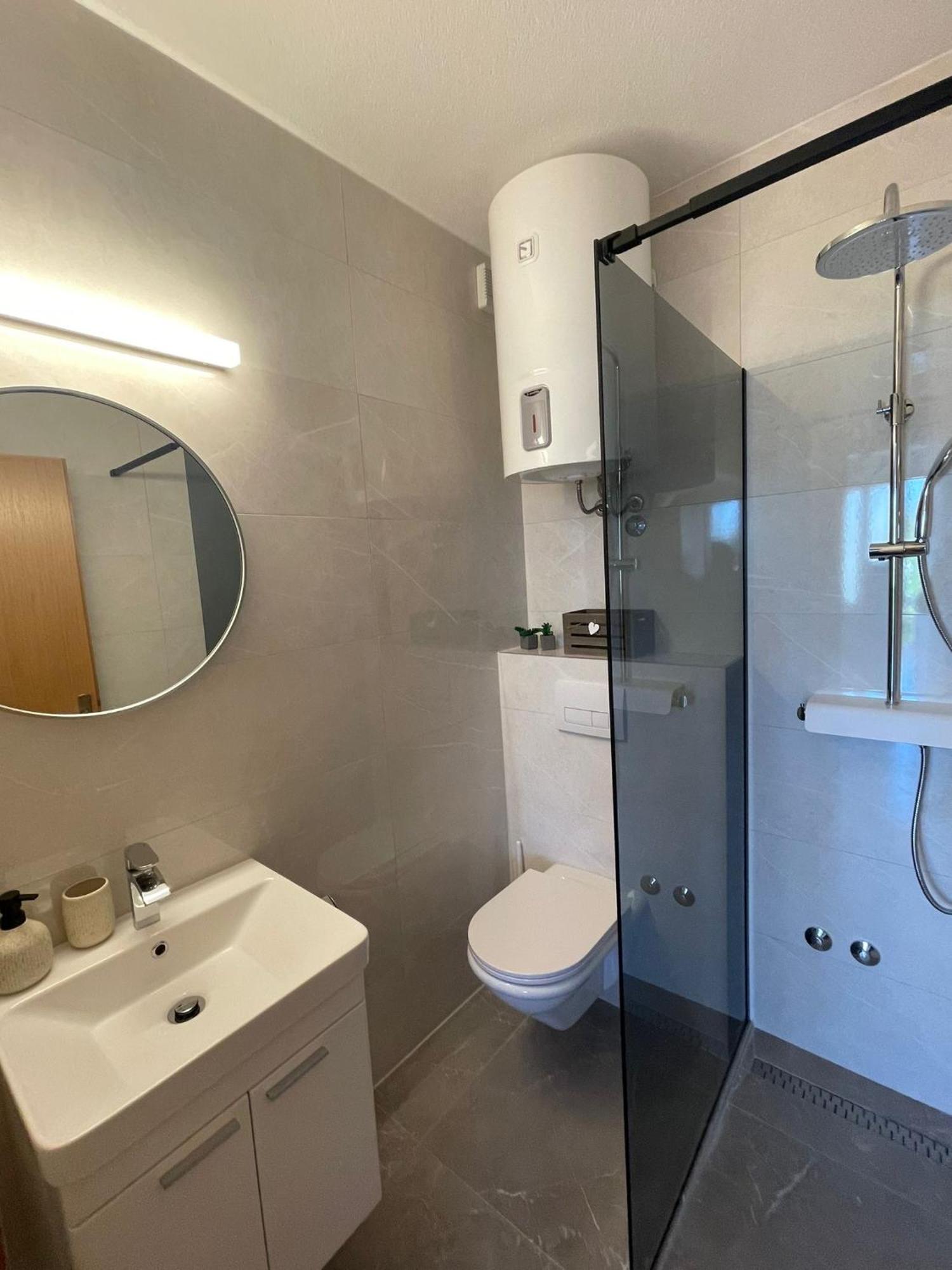 Apartments Elin Sofia Πόρετς Εξωτερικό φωτογραφία